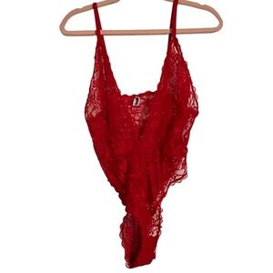L5 RED LACE FASHION NOVA TEDDY- LARGE- lingerie